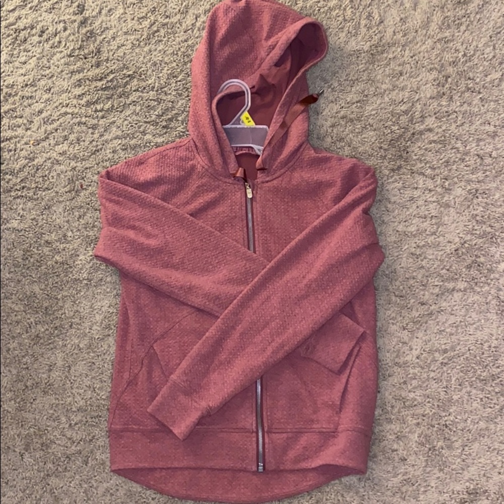 Lululemon quilted mauve scuba zip up
